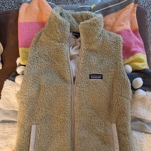 women’s patagonia vest